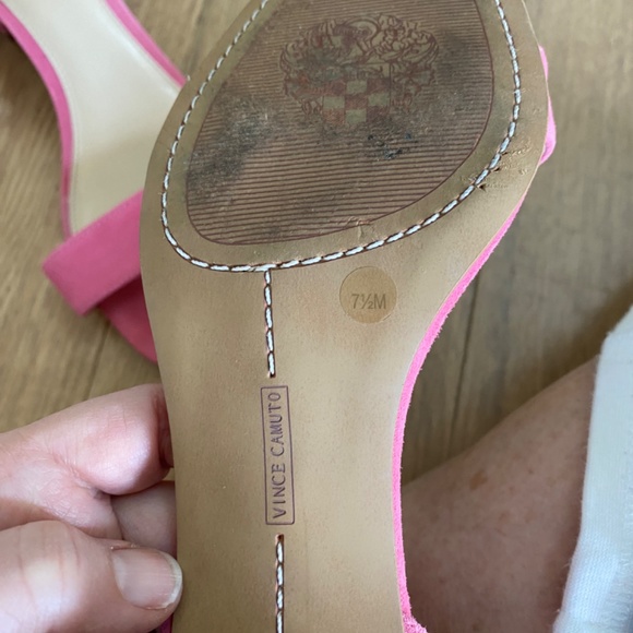 Gorgeous Vince Camuto Sandals - 7.5 - Picture 5 of 5